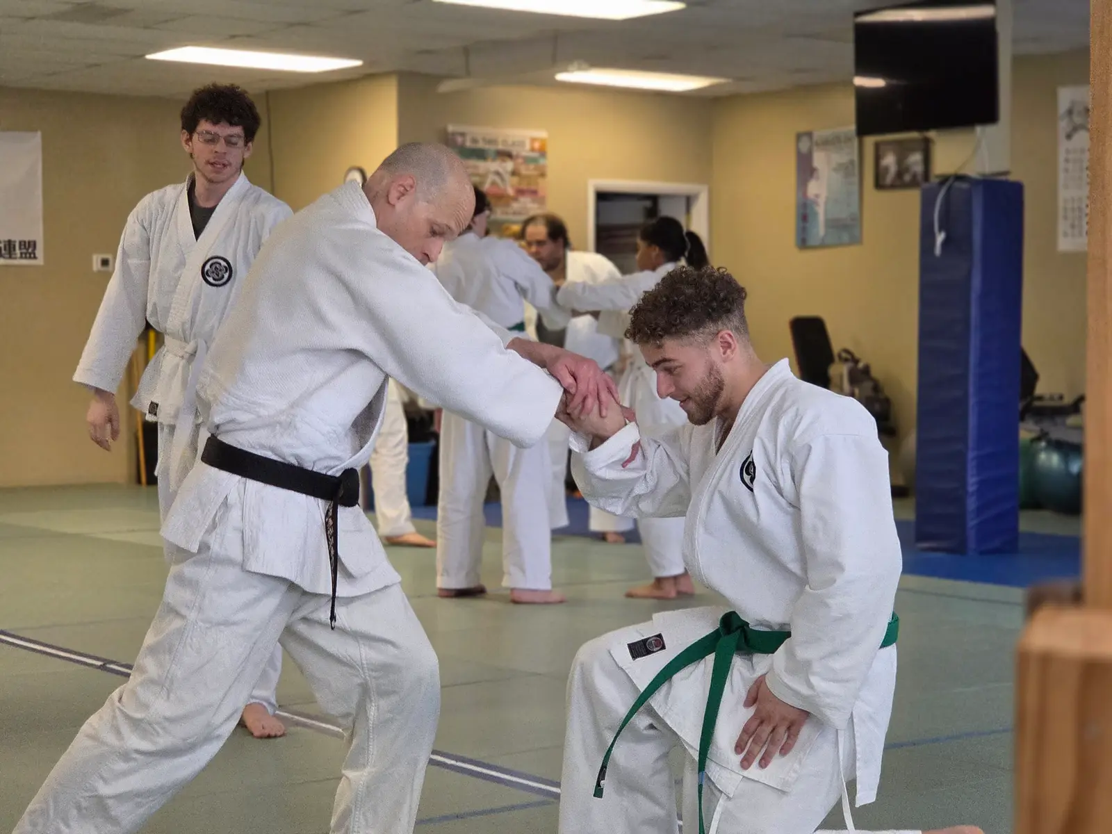 Students drilling joint-control technique